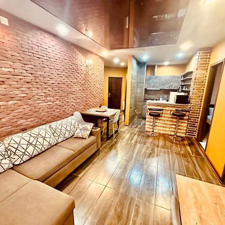 Marnika Apartment バトゥーミ エクステリア 写真