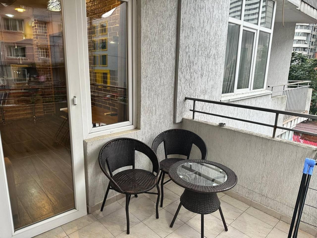 Marnika Apartment バトゥーミ エクステリア 写真